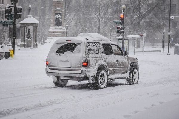 blog-snow-driving - Budget Transmission When to Service Your 4×4 Transfer Case: Signs, Intervals & Expert Tips - Budget Transmission